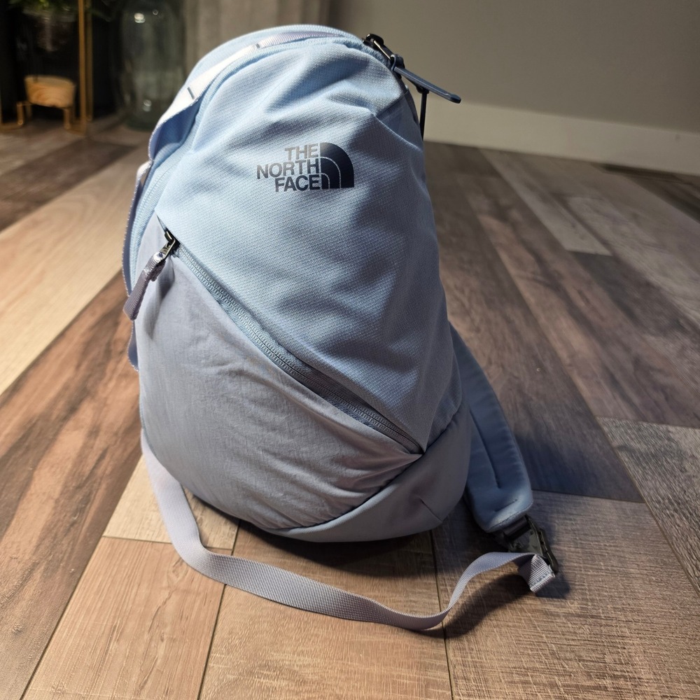 The North Face Isabella Sling Bag Unisex OS Blue Excellent Padded Travel Pack